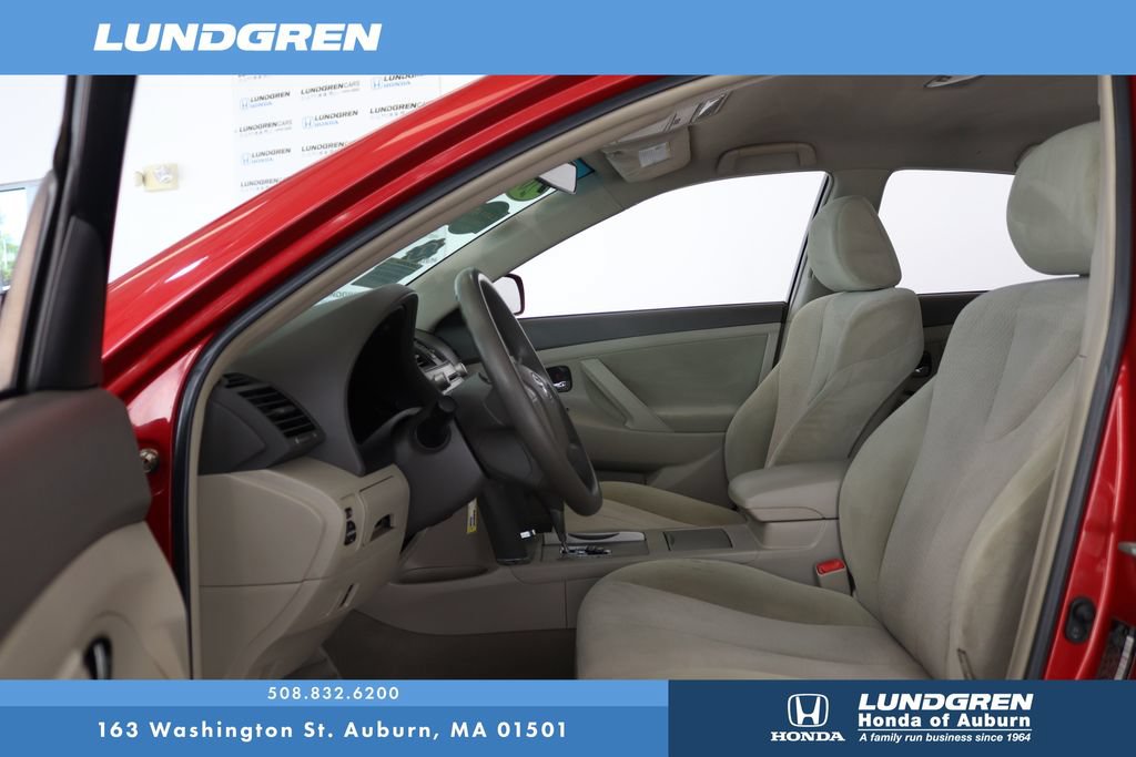 Used 2010 Toyota Camry LE FWD image 10