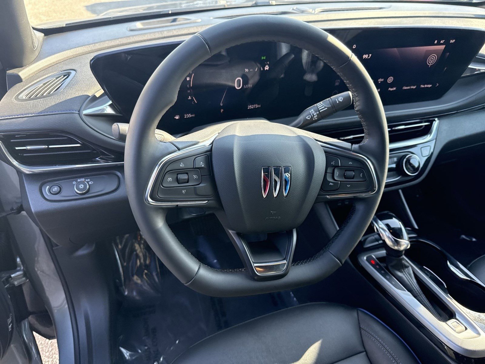 Used 2025 Buick Envista Sport Touring image 16