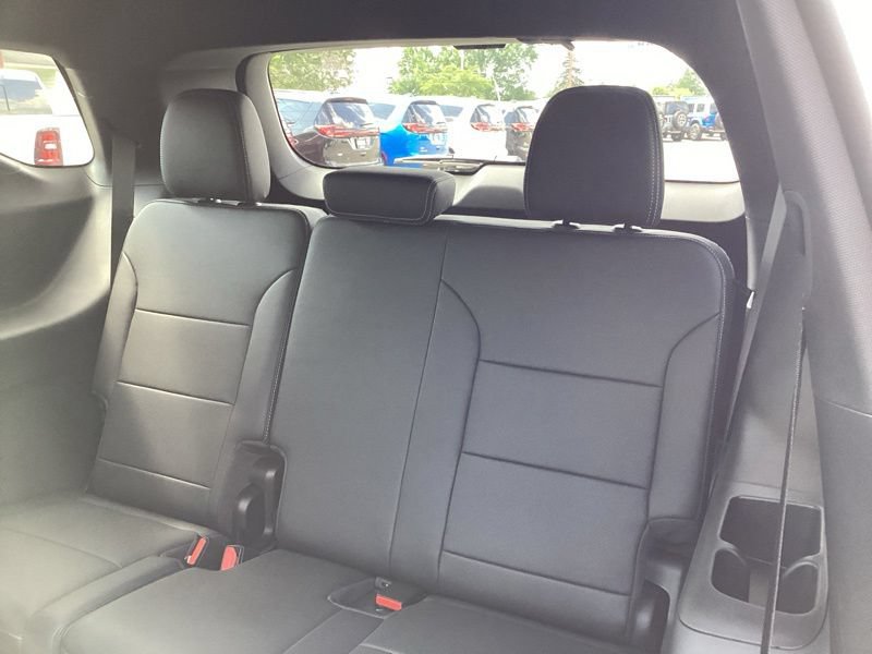 New 2027 Chevrolet Traverse LT w/ Sun and Wheel Package AWD/4WD image 16