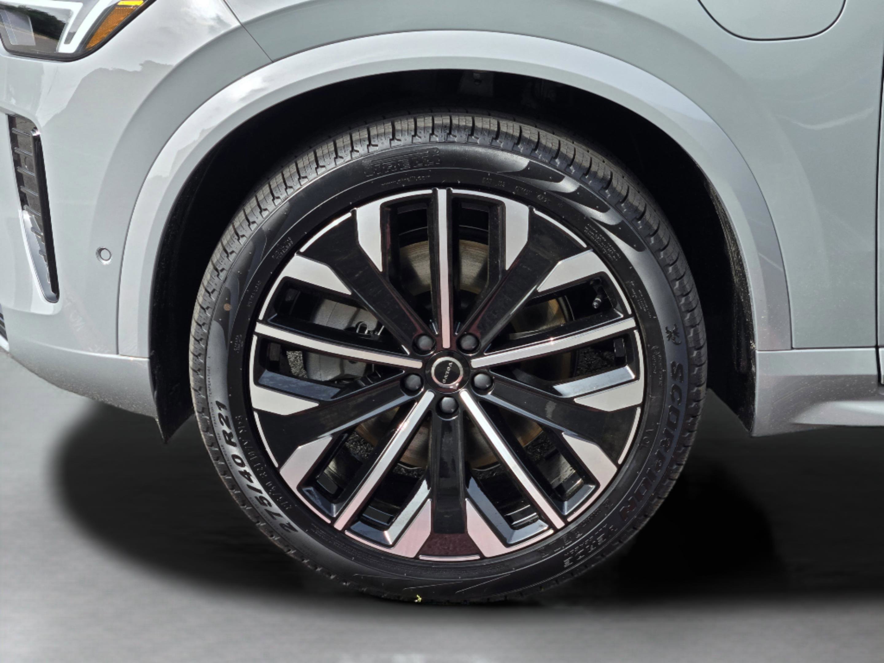 New 2026 Volvo XC90 T8 Ultra w/ Lounge Package AWD/4WD image 30