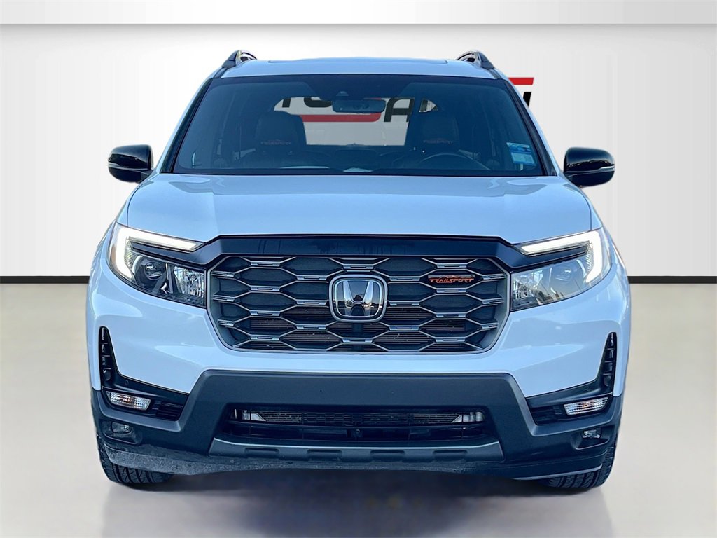 Used 2023 Honda Passport TrailSport image 2