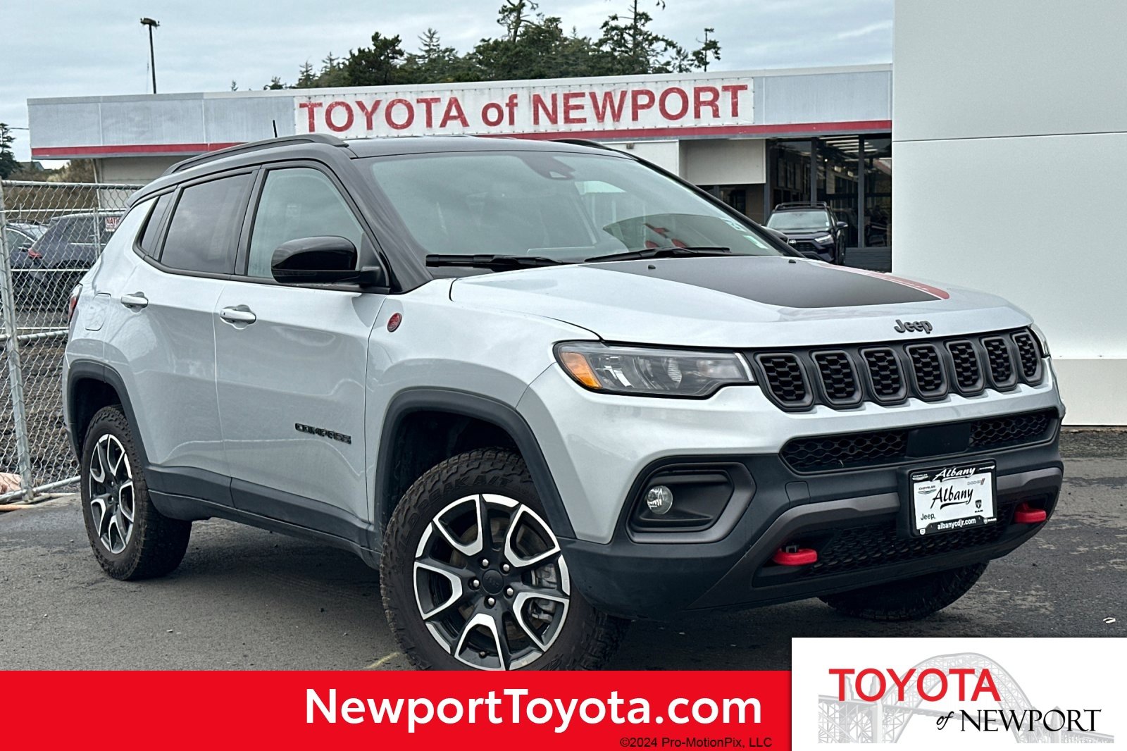 Used 2024 Jeep Compass Trailhawk