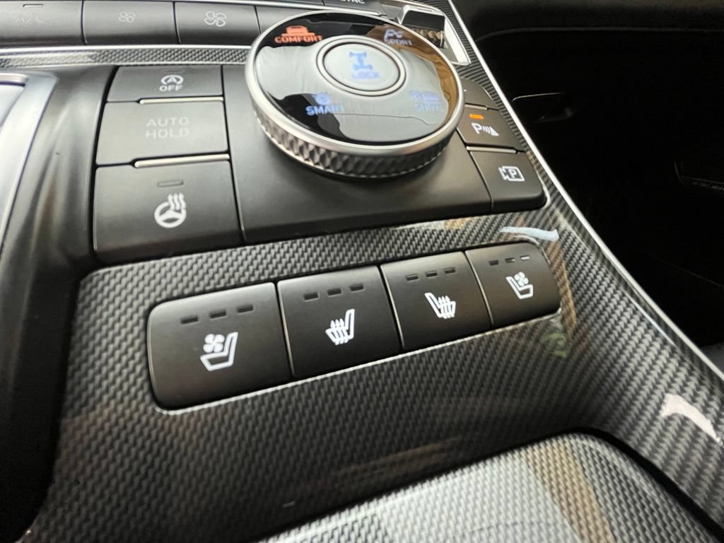 Used 2022 Hyundai Santa Fe Limited AWD/4WD image 39
