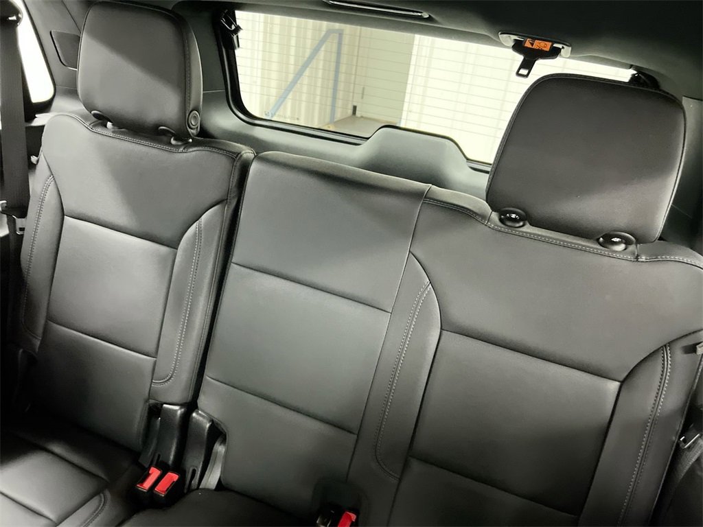 Used 2023 Chevrolet Tahoe Z71 w/ Luxury Package image 29