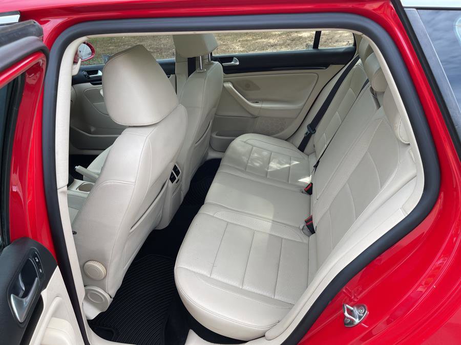 Used 2013 Volkswagen Jetta TDI image 10