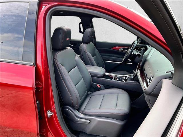 Used 2025 Chevrolet Traverse Z71 w/ Enhanced Driving Package AWD/4WD image 9