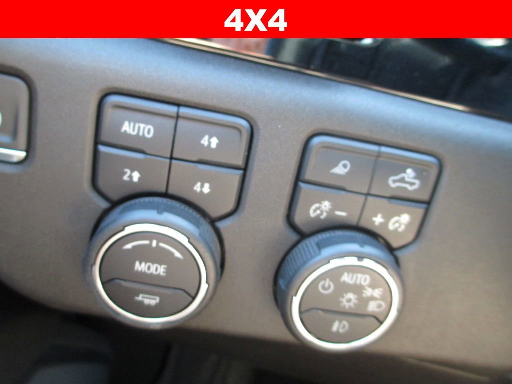 Used 2024 Chevrolet Silverado 3500 LTZ w/ LTZ Convenience Package AWD/4WD image 32