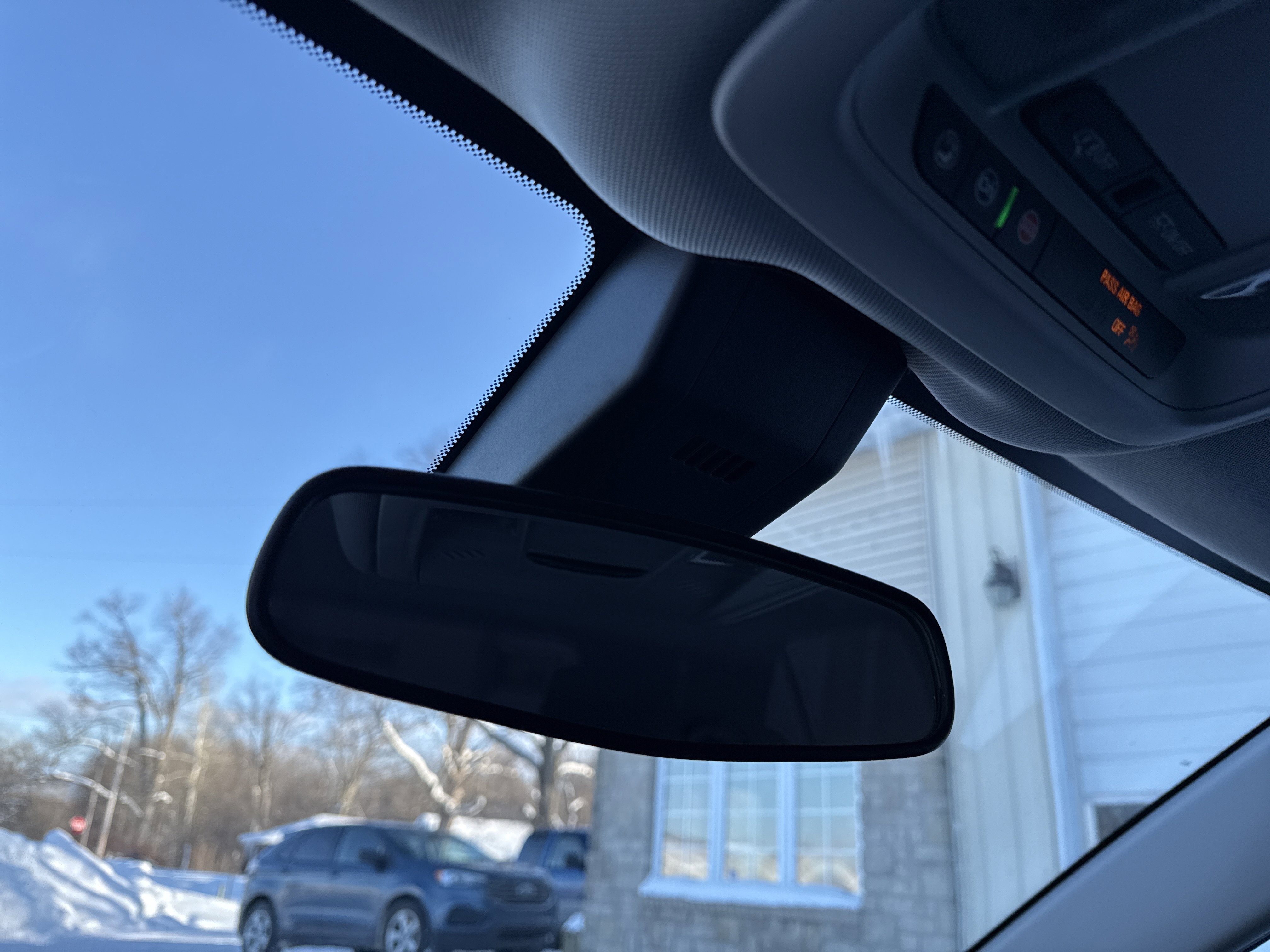 Used 2020 Chevrolet Equinox LT image 18