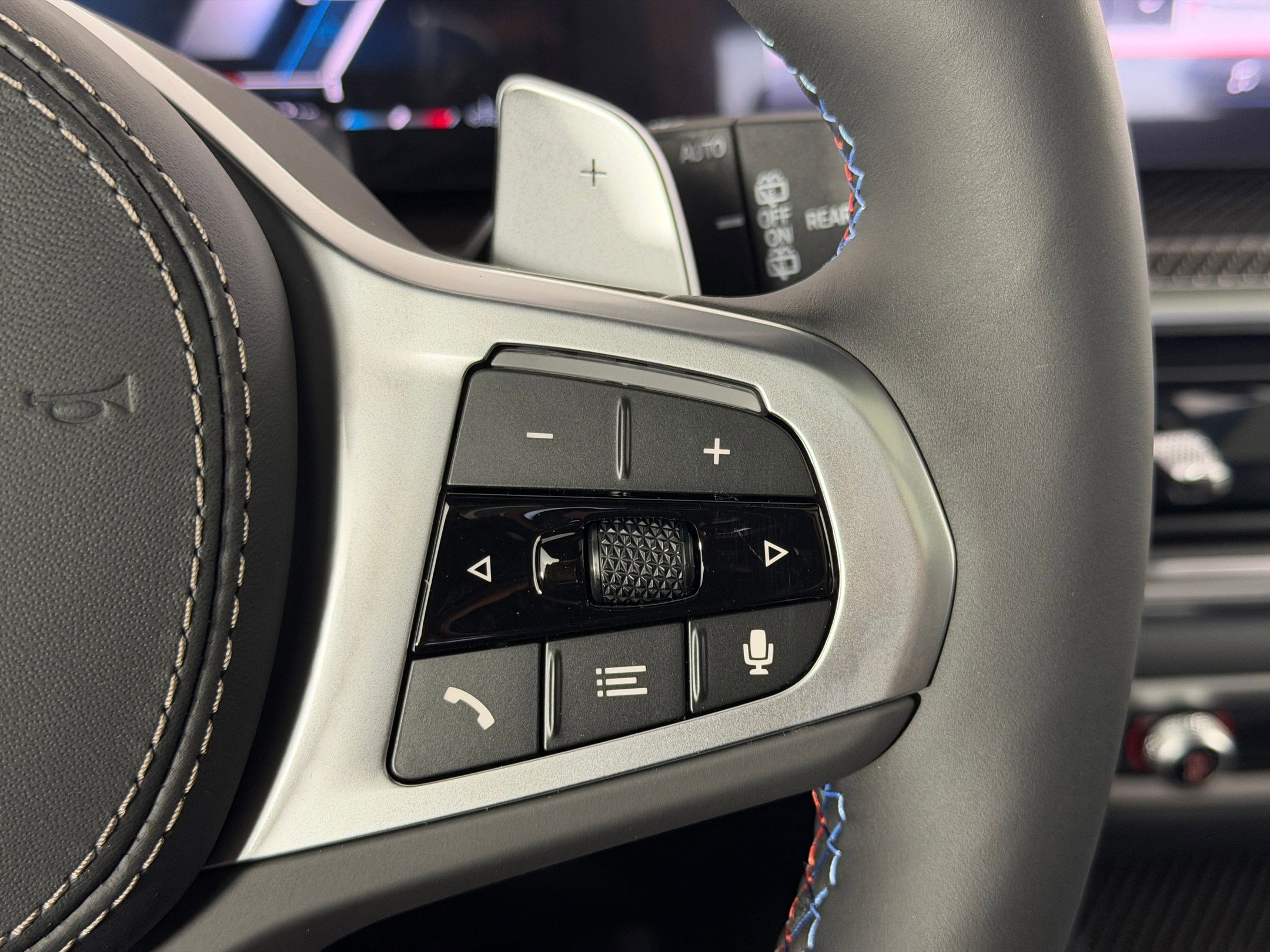 New 2026 BMW X7 M60i image 28