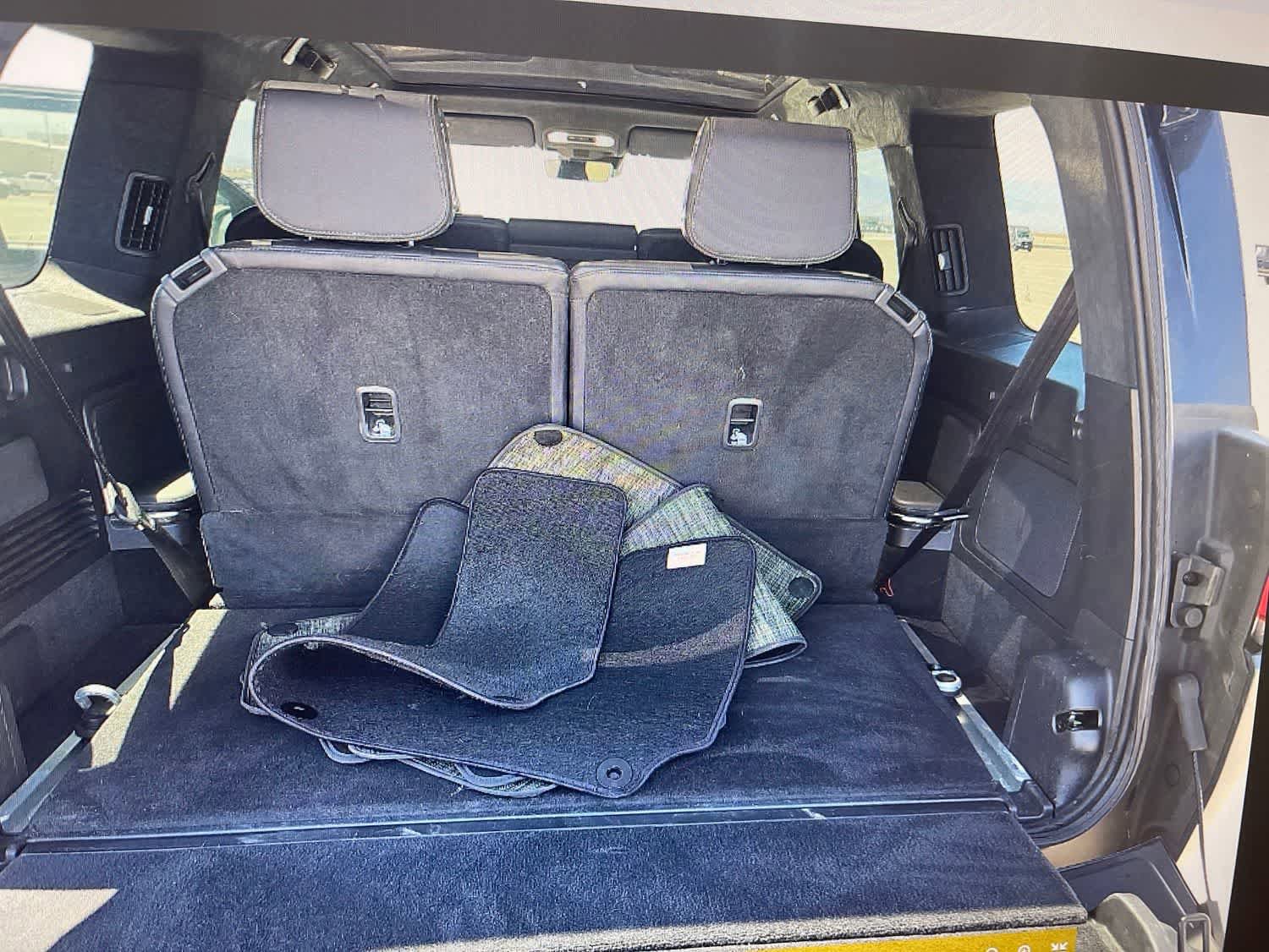 Used 2024 Rivian R1S Adventure AWD/4WD image 19