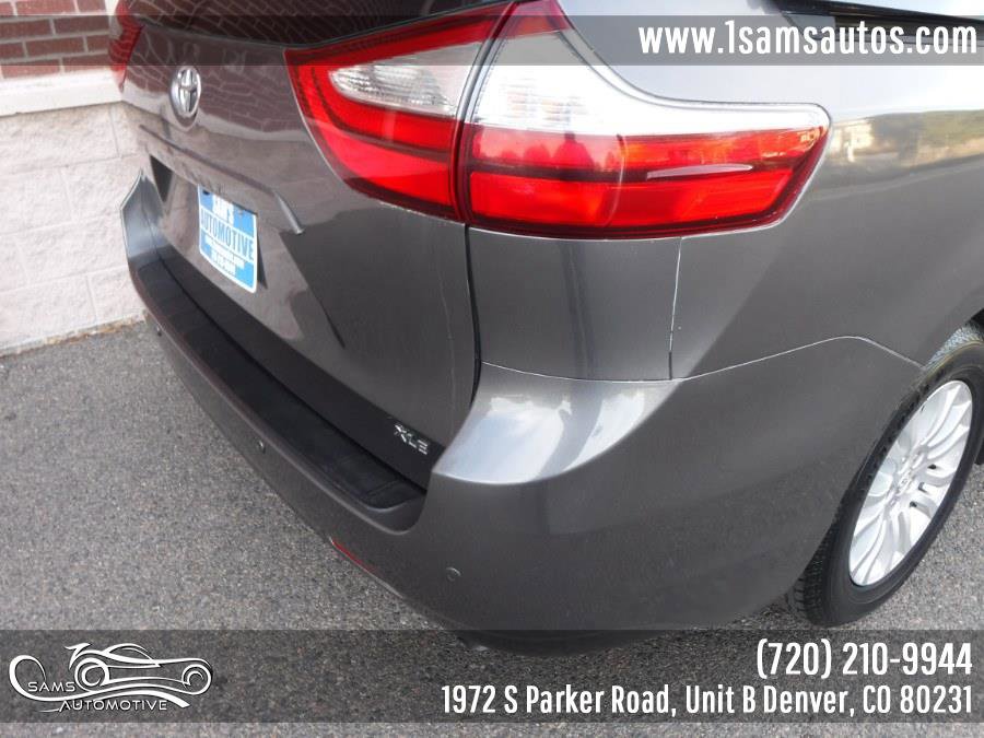 Used 2017 Toyota Sienna XLE Premium image 31