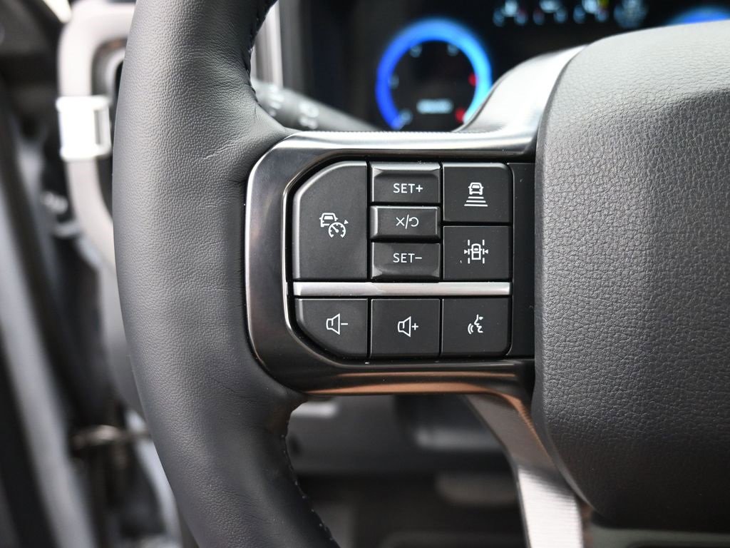 New 2026 Ford F250 Platinum w/ FX4 Off-Road Package image 12