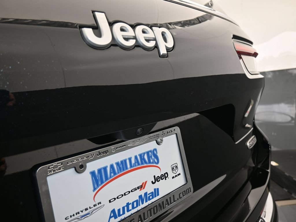 New 2025 Jeep Grand Cherokee L Overland AWD/4WD image 34