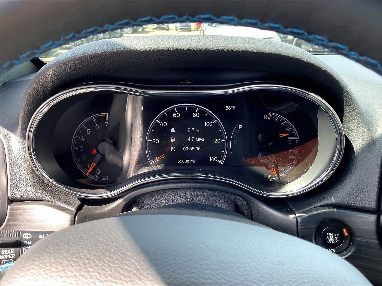 Used 2019 Jeep Grand Cherokee Laredo AWD/4WD image 24