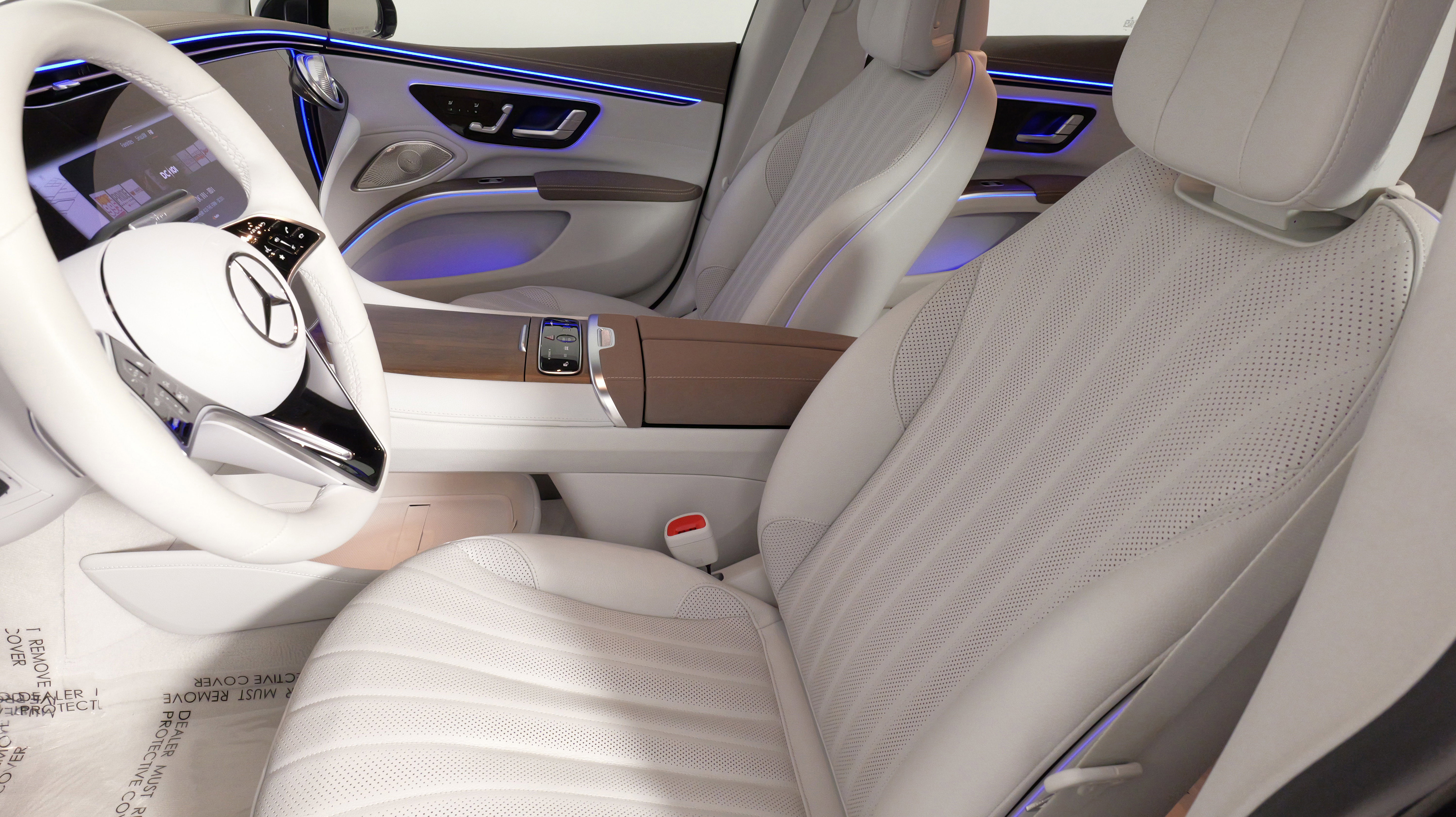 Used 2023 Mercedes-Benz EQS 580 4MATIC Sedan image 32