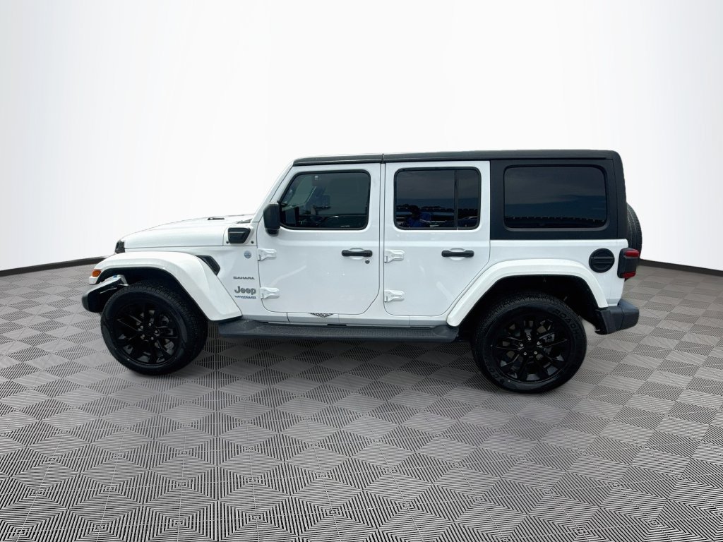 Used 2022 Jeep Wrangler Unlimited Sahara AWD/4WD image 9