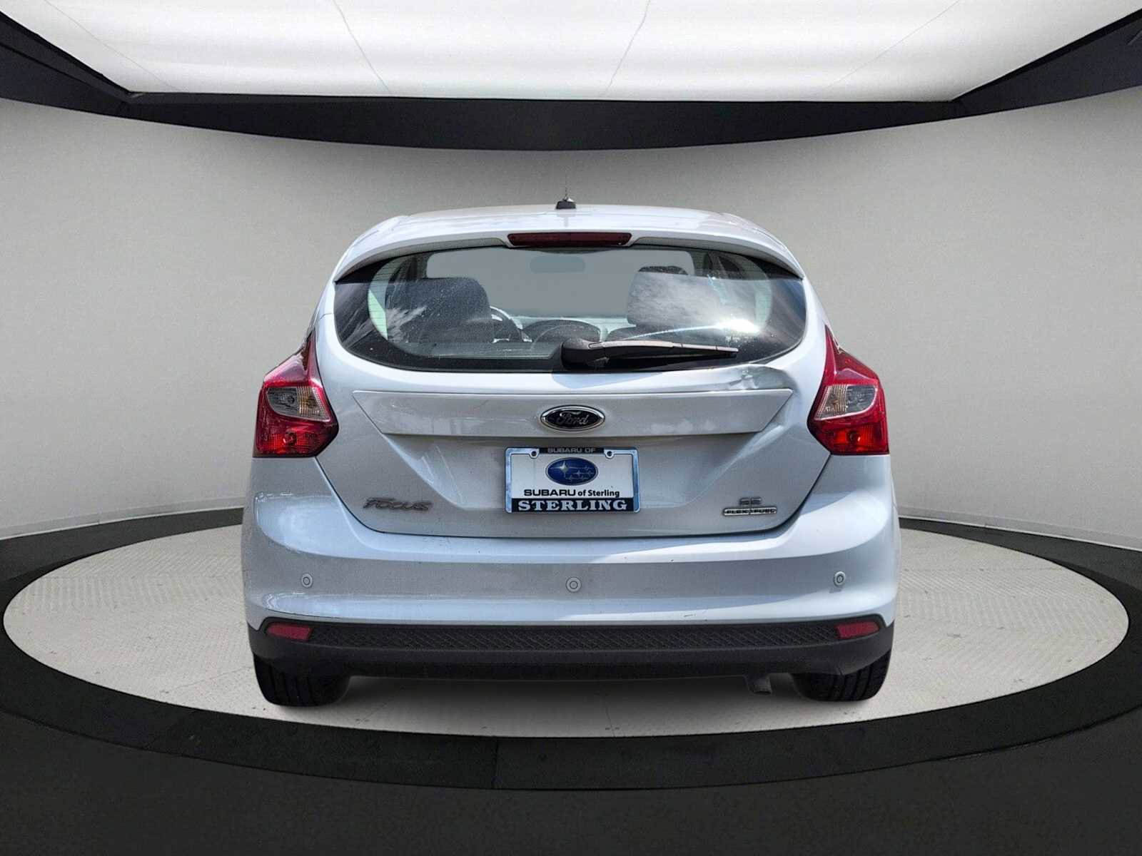 Used 2014 Ford Focus SE w/ SE Winter Package FWD image 7