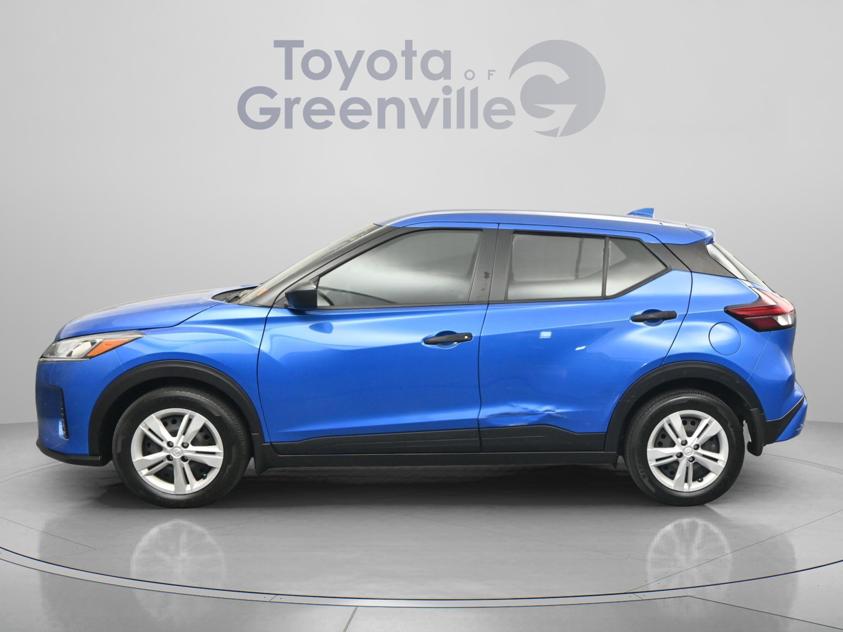 Used 2024 Nissan Kicks S image 4
