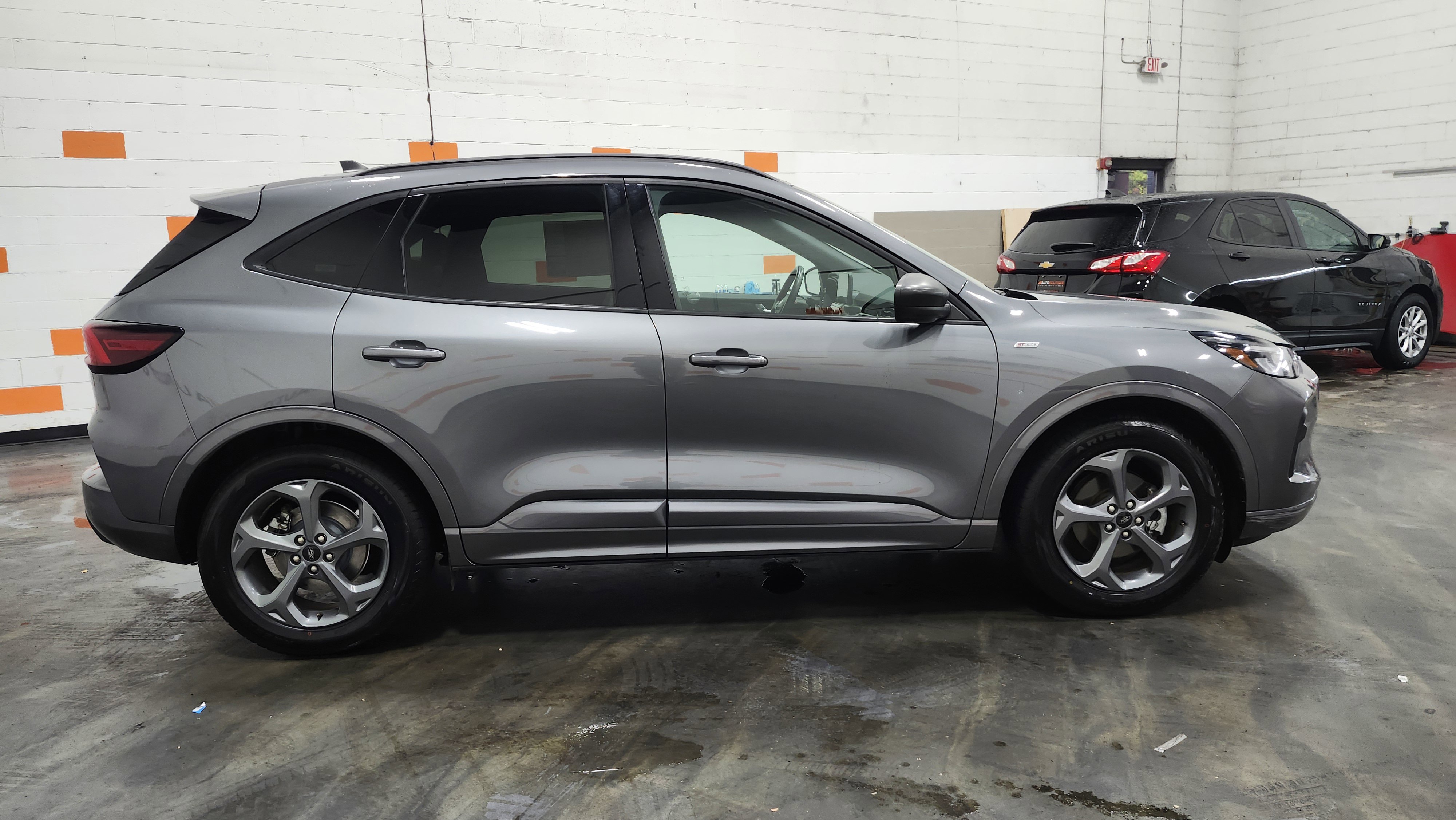 Used 2024 Ford Escape ST-Line w/ Cold Weather Package image 18