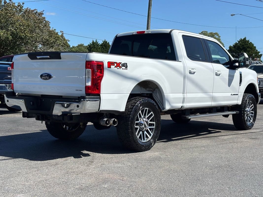 Used 2017 Ford F250 Lariat w/ Lariat Value Package image 3