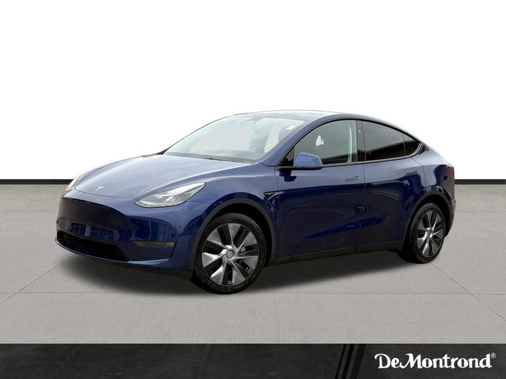 Used 2024 Tesla Model Y Long Range AWD/4WD image 1