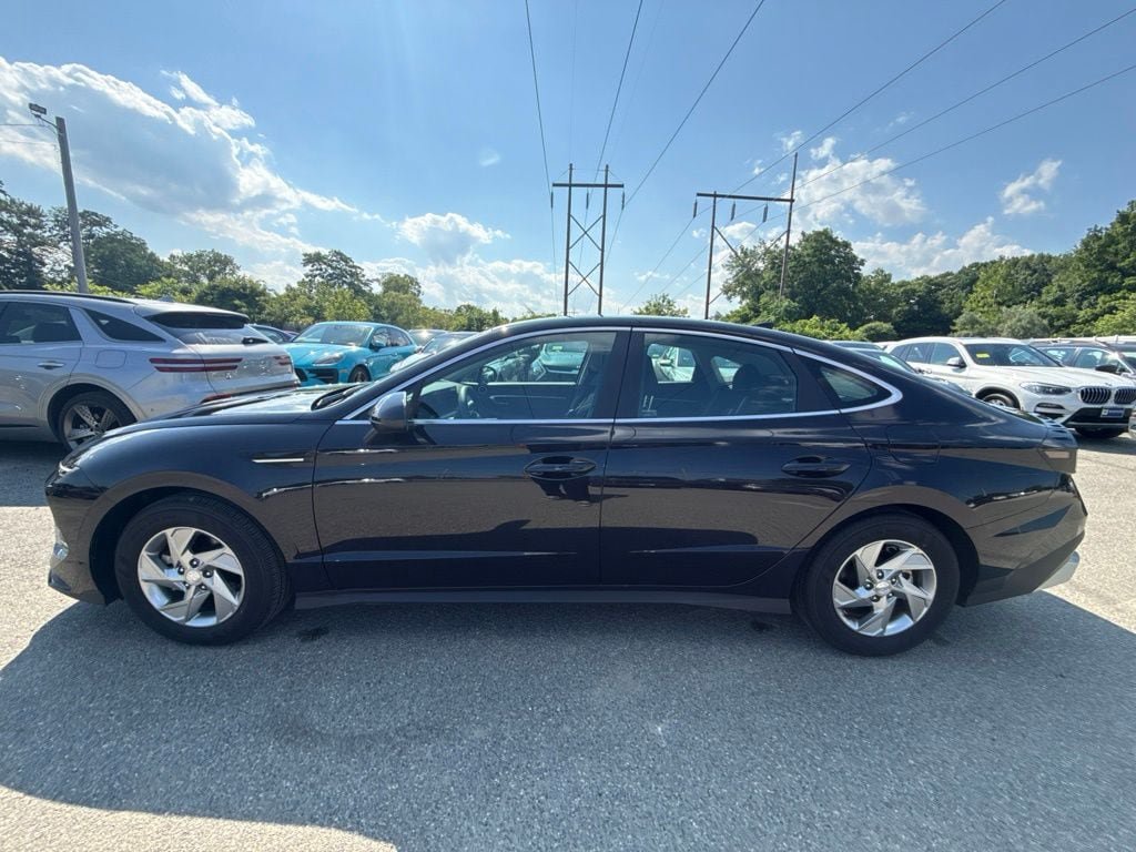 Used 2025 Hyundai Sonata SE FWD image 8