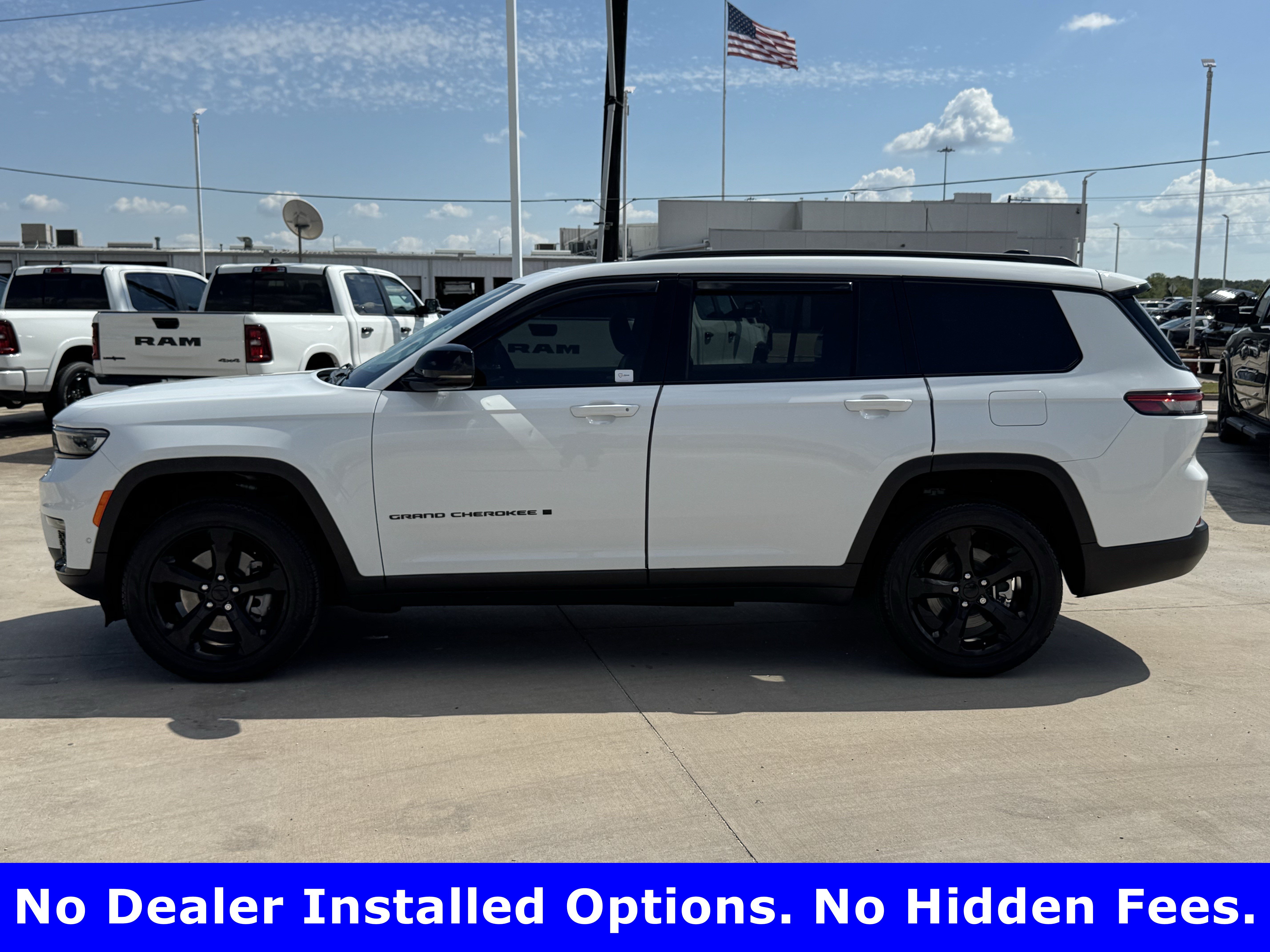Used 2025 Jeep Grand Cherokee L Limited w/ Luxury Tech Group II AWD/4WD image 3