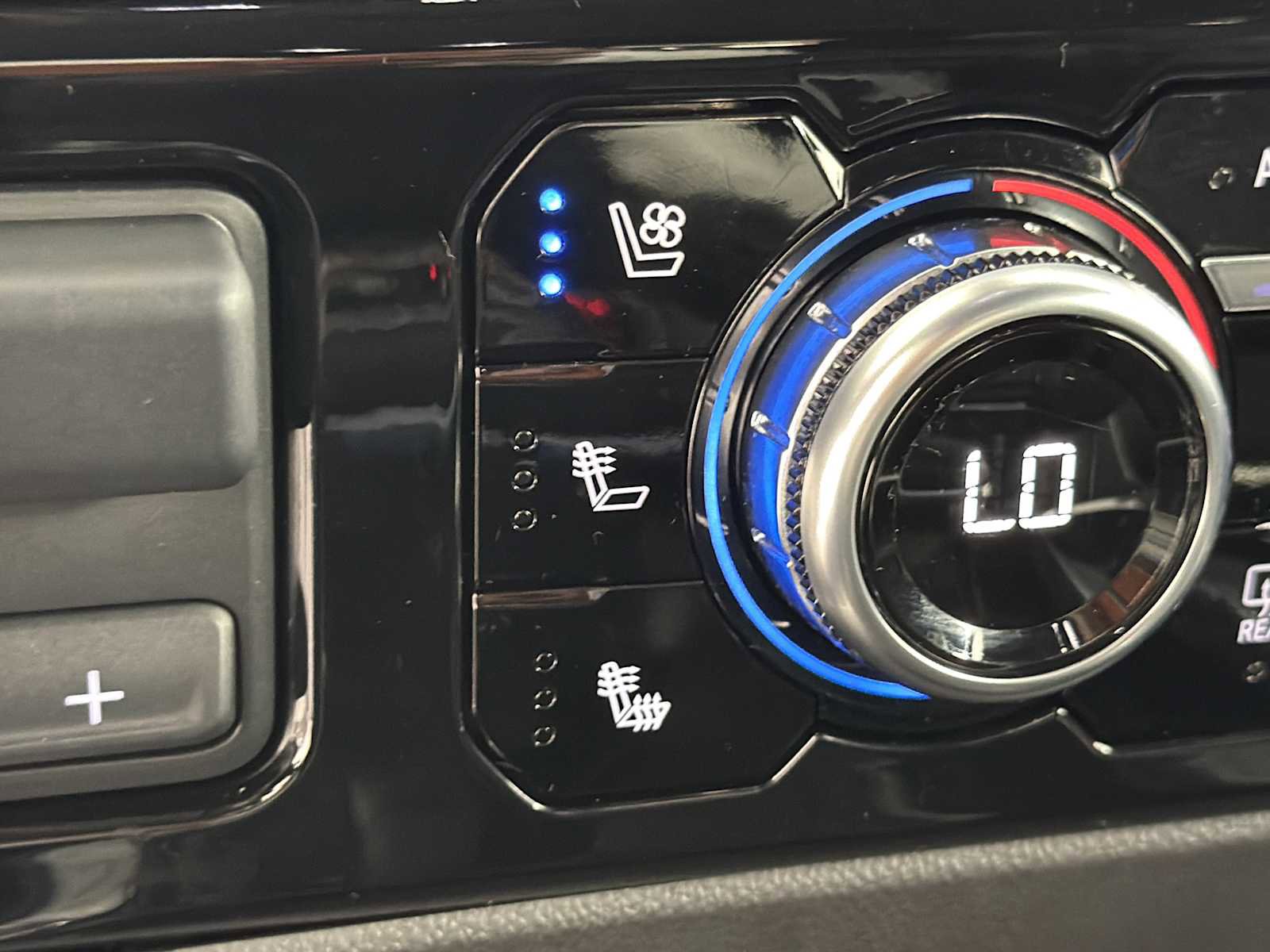 Certified 2024 GMC Sierra 1500 SLT w/ SLT Premium Plus Package image 28