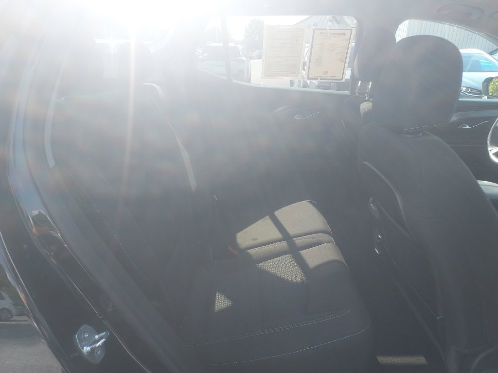 Used 2023 GMC Terrain SLE w/ Elevation Edition AWD/4WD image 28