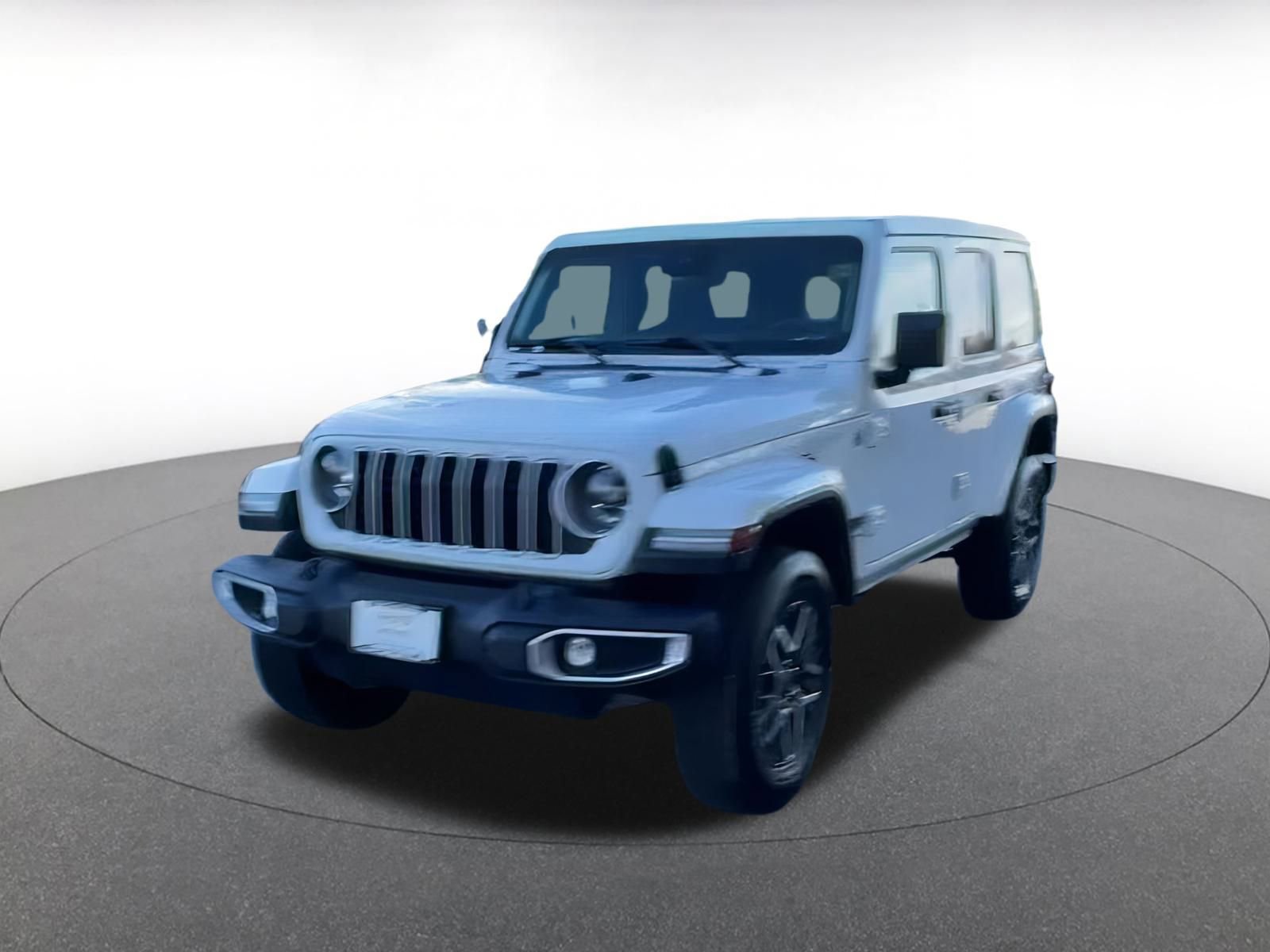 Used 2025 Jeep Wrangler Sahara image 3