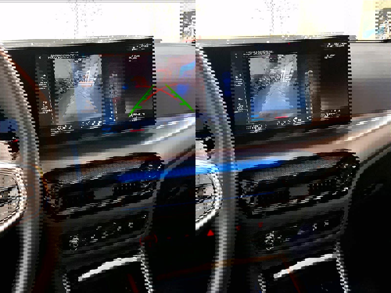 Used 2025 BMW 330i xDrive Sedan image 9