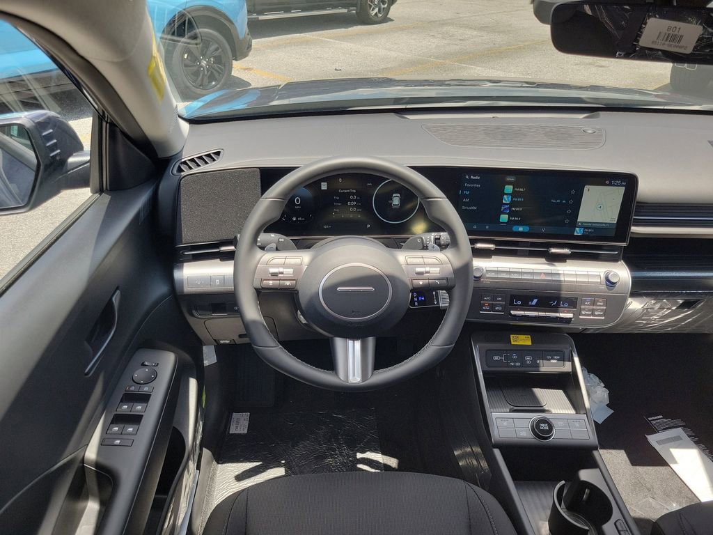 Certified 2025 Hyundai Kona SEL image 29