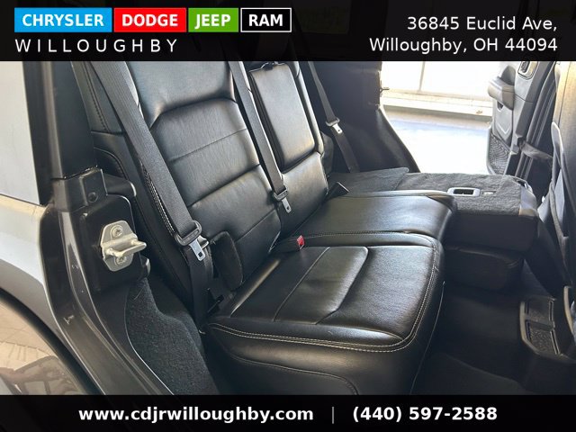 Used 2020 Jeep Wrangler Unlimited Sahara w/ Dual Top Group AWD/4WD image 34