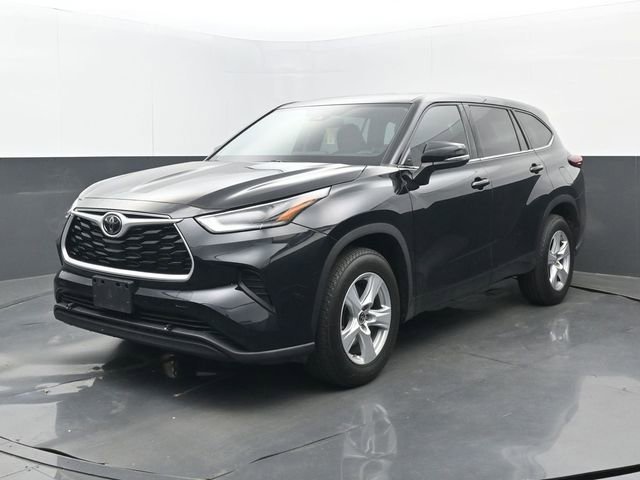Used 2021 Toyota Highlander L FWD image 8