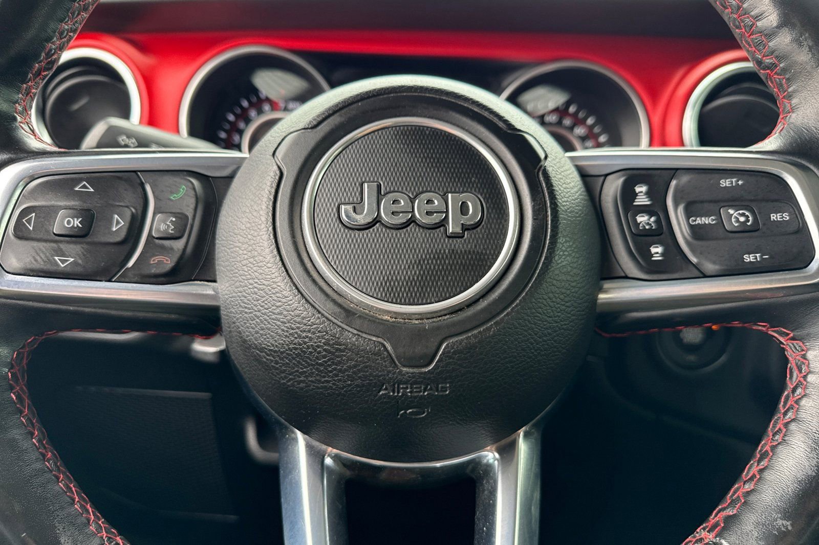 Used 2020 Jeep Gladiator Rubicon AWD/4WD image 24