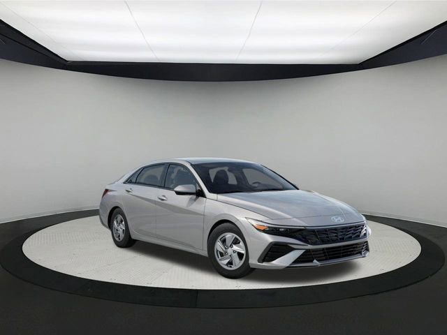 New 2026 Hyundai Elantra SE image 2