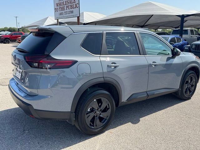 Used 2026 Nissan Rogue SV FWD image 6