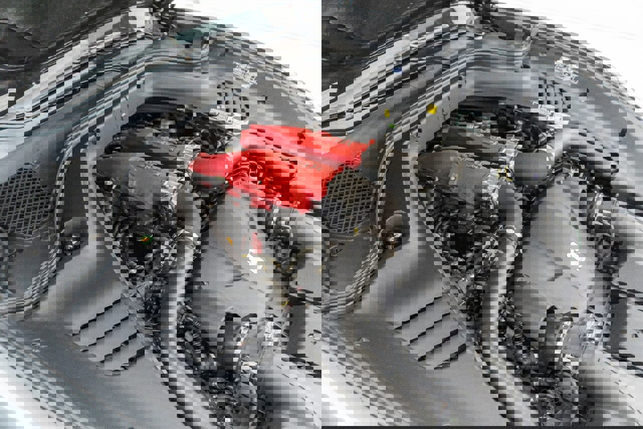 Used 2017 Ferrari California T image 76