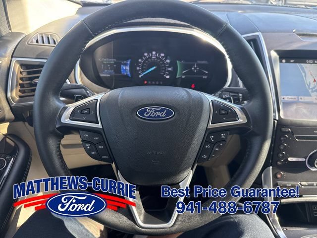Used 2016 Ford Edge Titanium w/ Technology Package FWD image 17