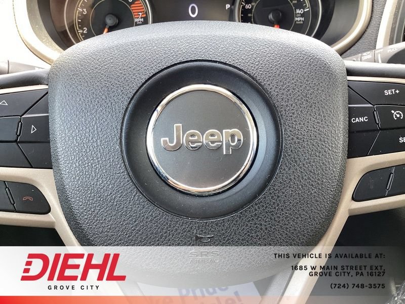 Used 2017 Jeep Cherokee Limited AWD/4WD image 28