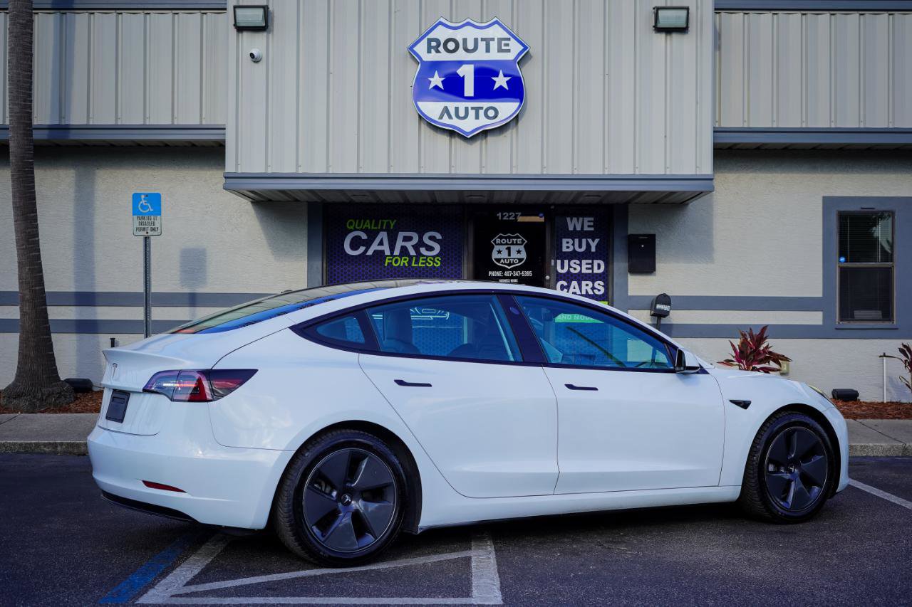 Used 2021 Tesla Model 3 Standard Range Plus RWD image 5