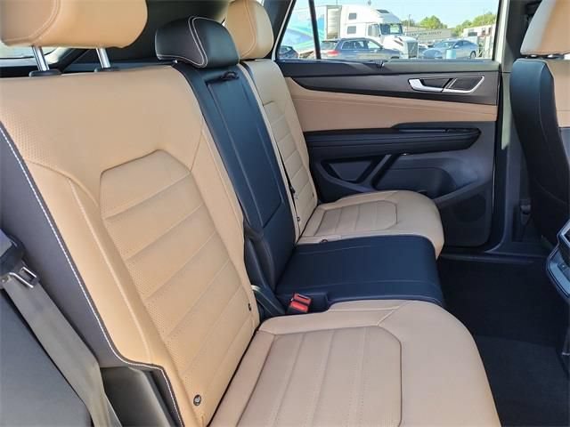 New 2026 Volkswagen Atlas Cross Sport SEL AWD/4WD image 18