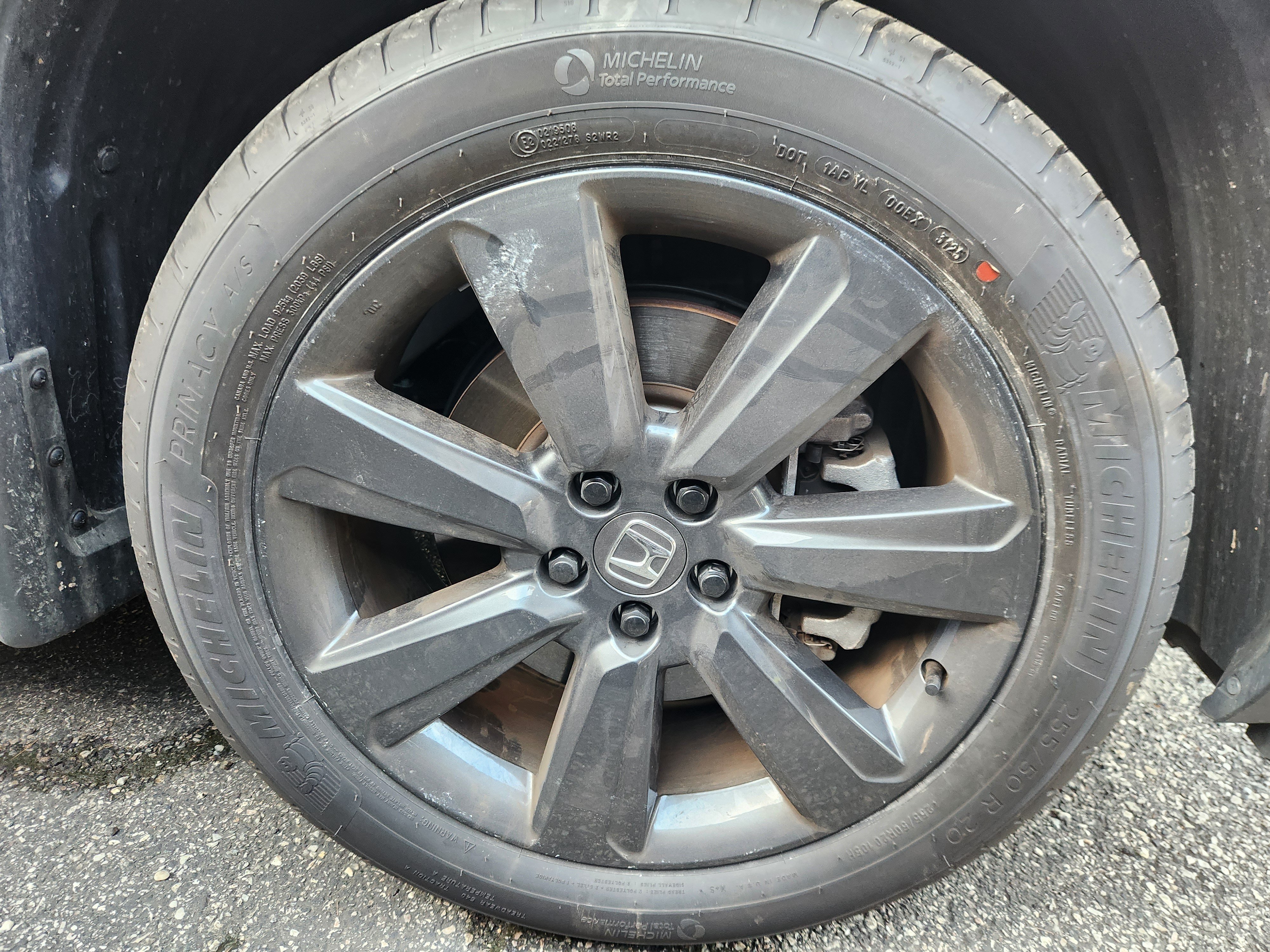 Used 2025 Honda Pilot Sport image 5