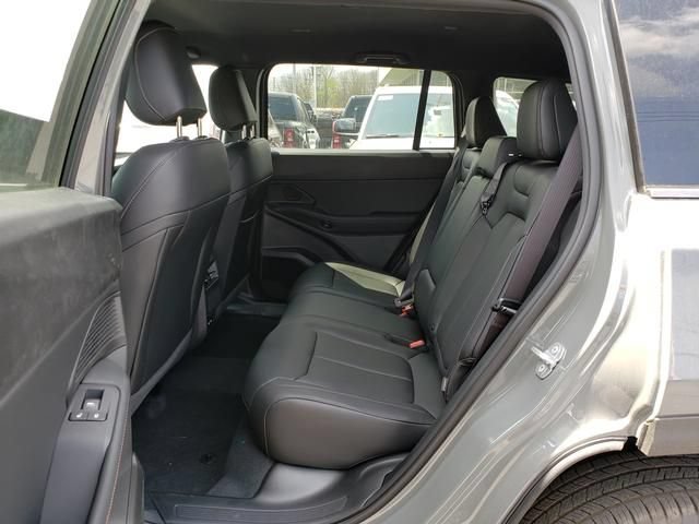 New 2026 Jeep Cherokee Limited AWD/4WD image 7