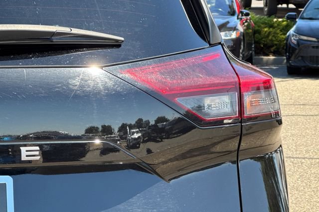 Used 2024 Nissan Rogue SV AWD/4WD image 50