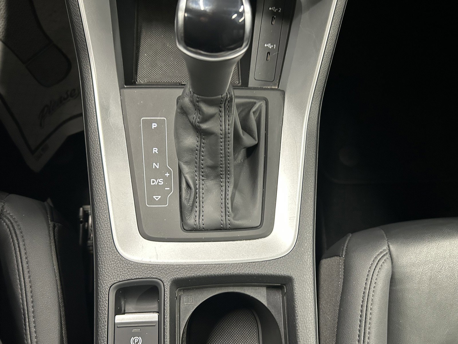 Used 2025 Audi Q3 2.0T Premium image 34