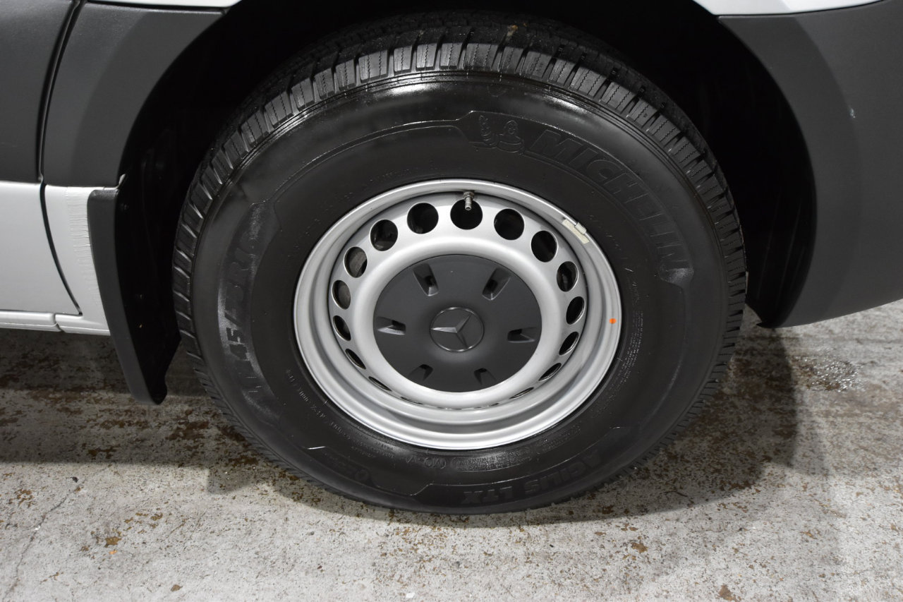 Used 2021 Mercedes-Benz Sprinter 2500 image 57