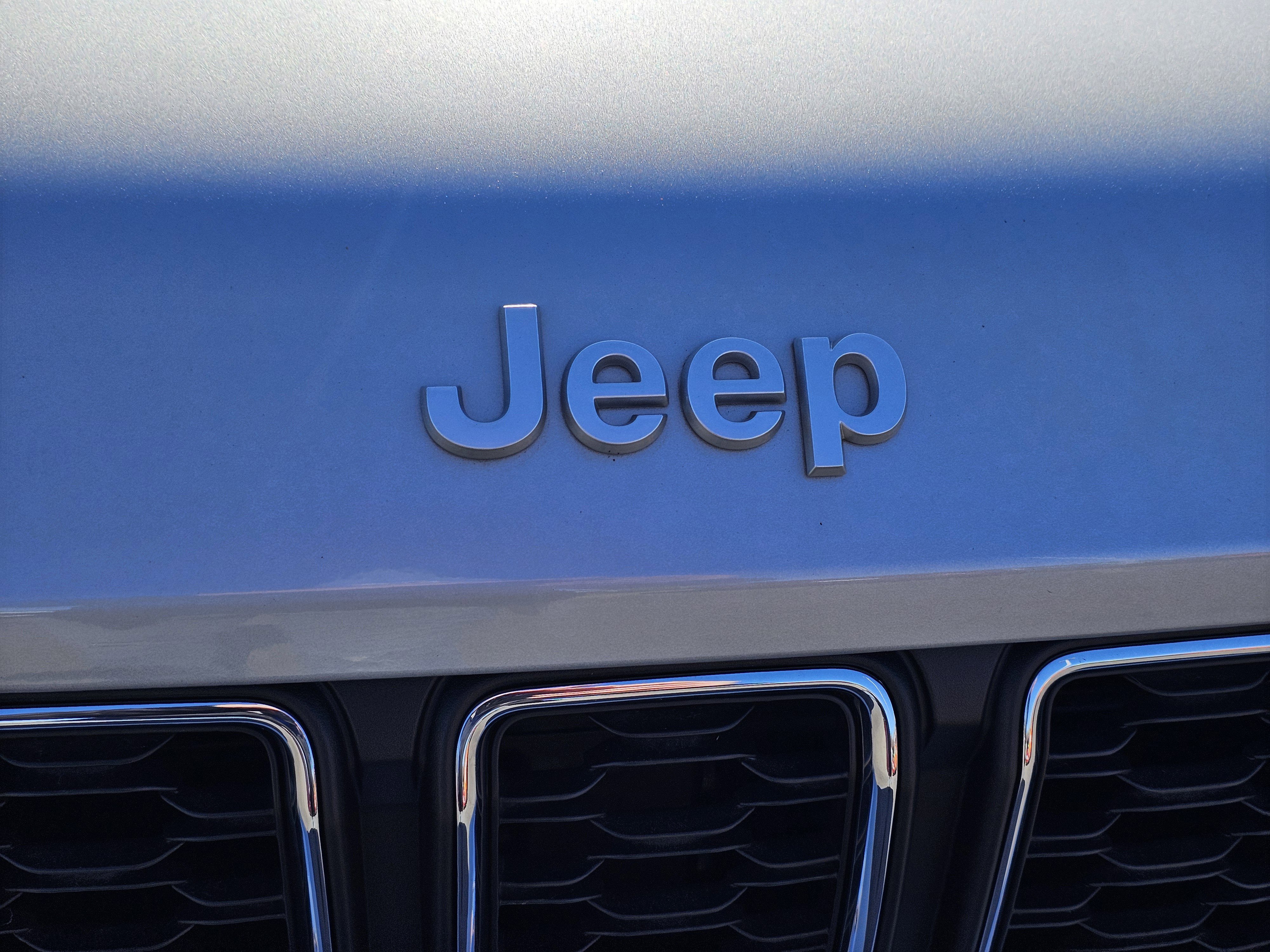 New 2024 Jeep Grand Cherokee Laredo X w/ Luxury Tech Group I image 3