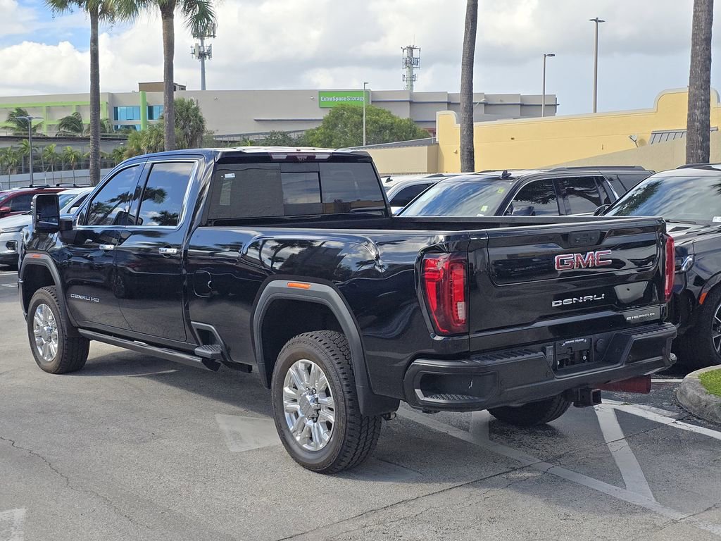 Used 2022 GMC Sierra 3500 Denali w/ Denali Ultimate Package image 3