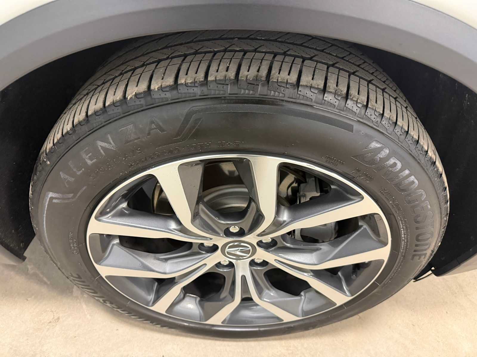 Used 2024 Acura MDX SH-AWD w/ Technology Package image 12